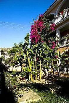 Hotel apartamentowy Athina